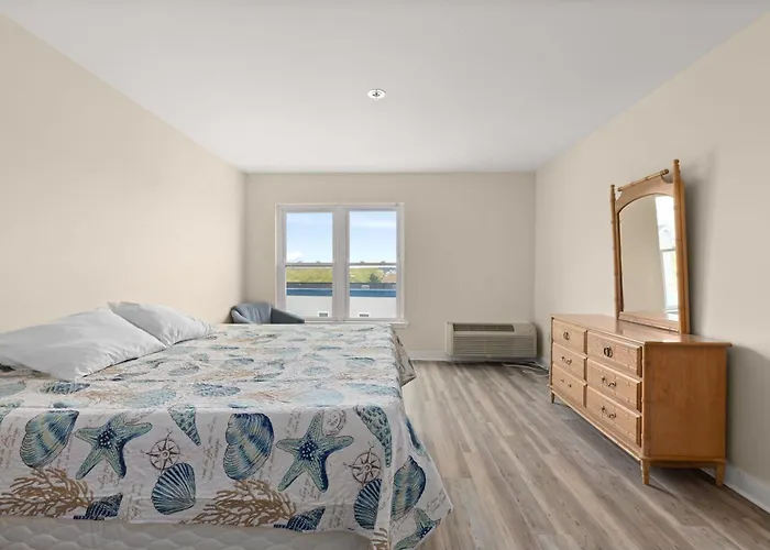 Oceanfront 1 - Boardwalk Oceanfront Apartment *