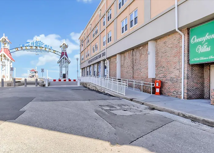 Apartment Oceanfront 1 - Boardwalk Oceanfront *