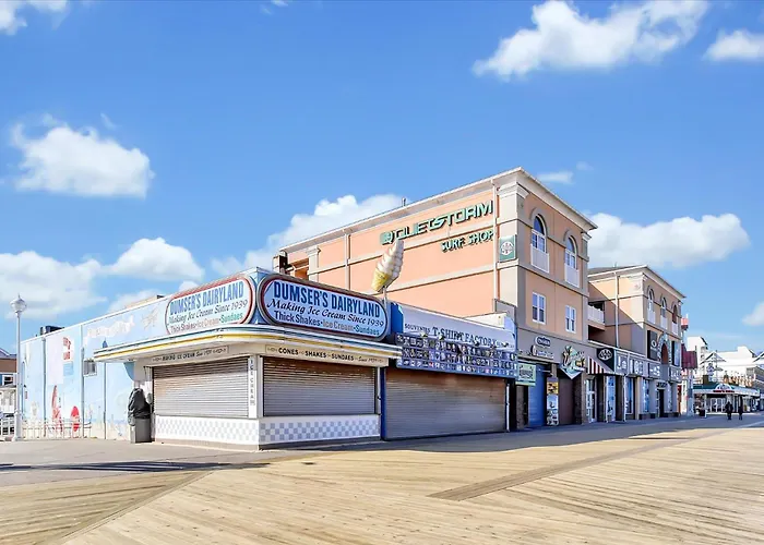 Apartment Oceanfront 1 - Boardwalk Oceanfront