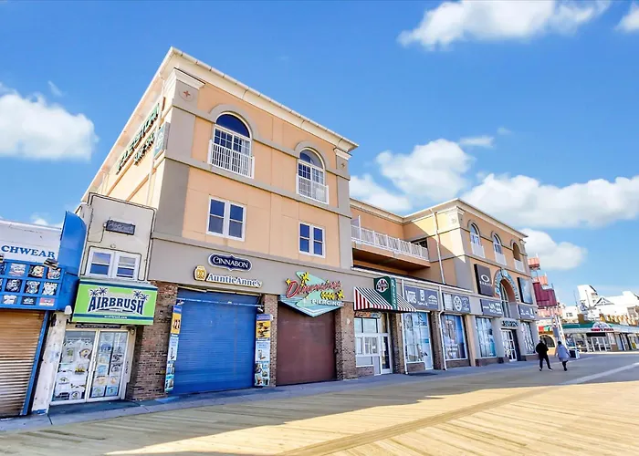 Oceanfront 1 - Boardwalk Oceanfront * Ocean City