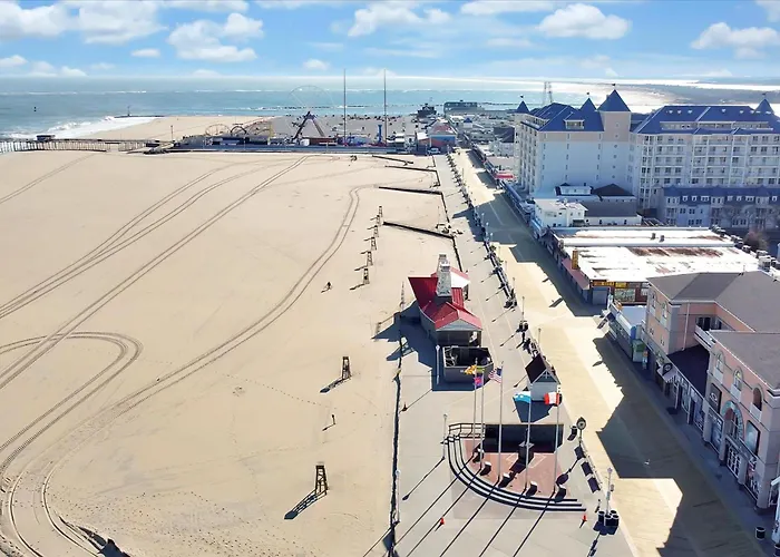 Apartment Oceanfront 1 - Boardwalk Oceanfront