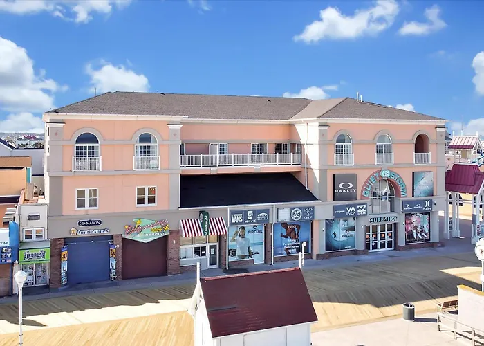 Oceanfront 1 - Boardwalk Oceanfront Apartment